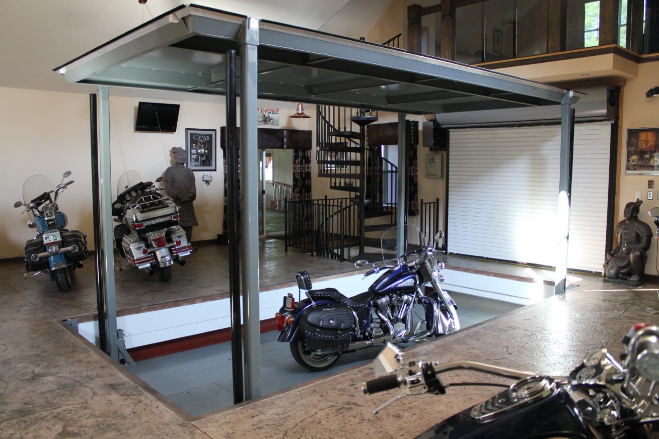 Recessed motorcycle lift