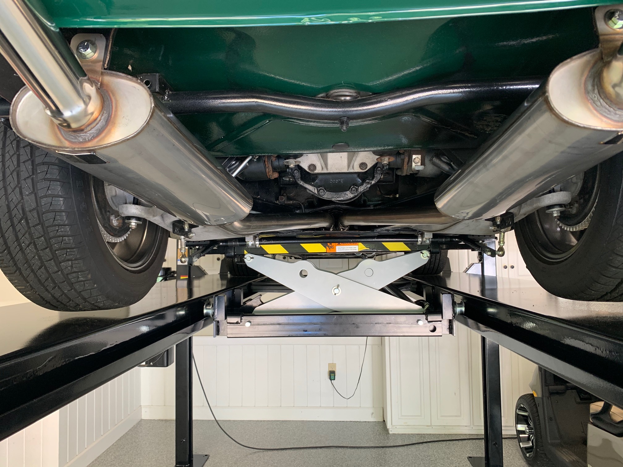 Park-King 4 Post Car Lift - Image 12