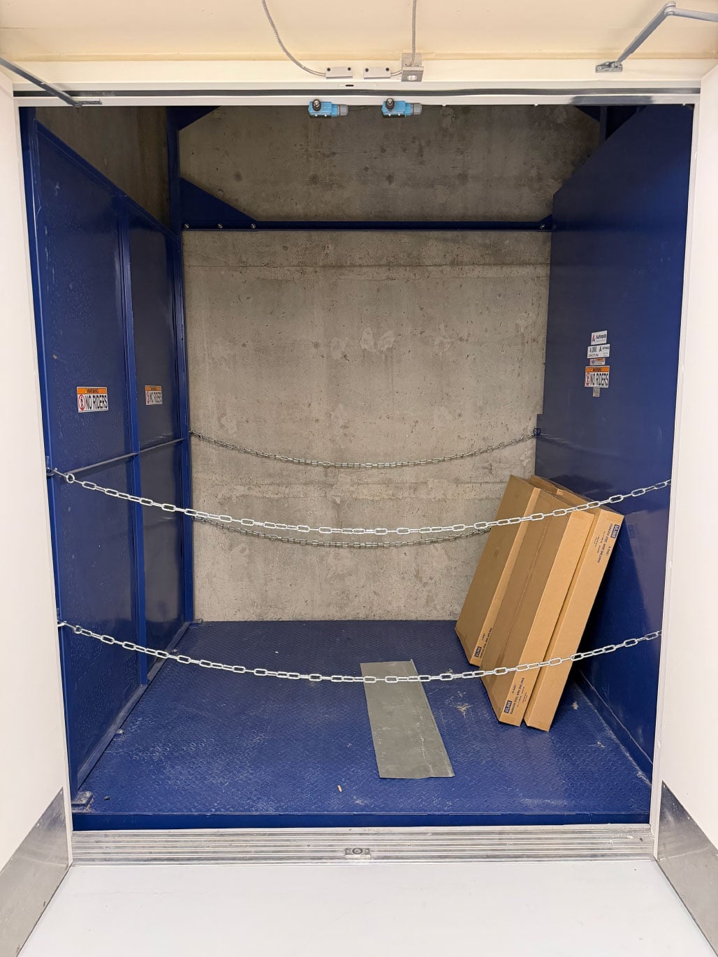 Sidewalk Elevator Lift - Image 9